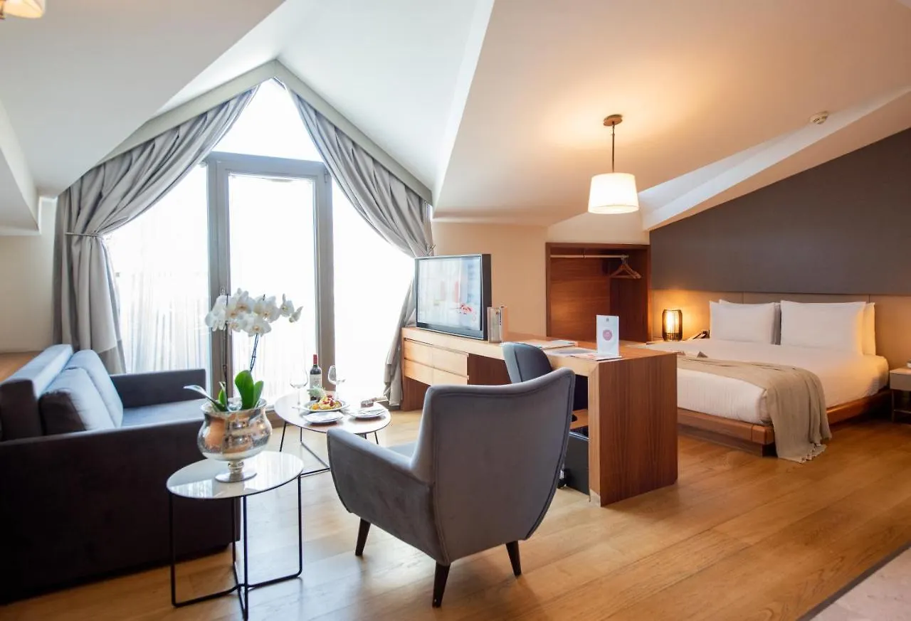 *****  Dosso Dossi Hotels & Spa Downtown Isztambul Törökország