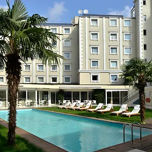 מלון By Ihg