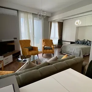 Toya Next Apart Otel